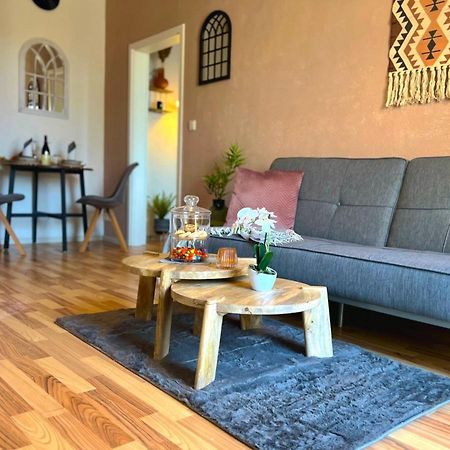 Elbling Apartment Mit Terrasse - Netflix - Parkplatz - Weinbergblick Meissen Exterior photo