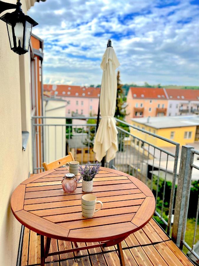 Elbling Apartment Mit Terrasse - Netflix - Parkplatz - Weinbergblick Meissen Exterior photo