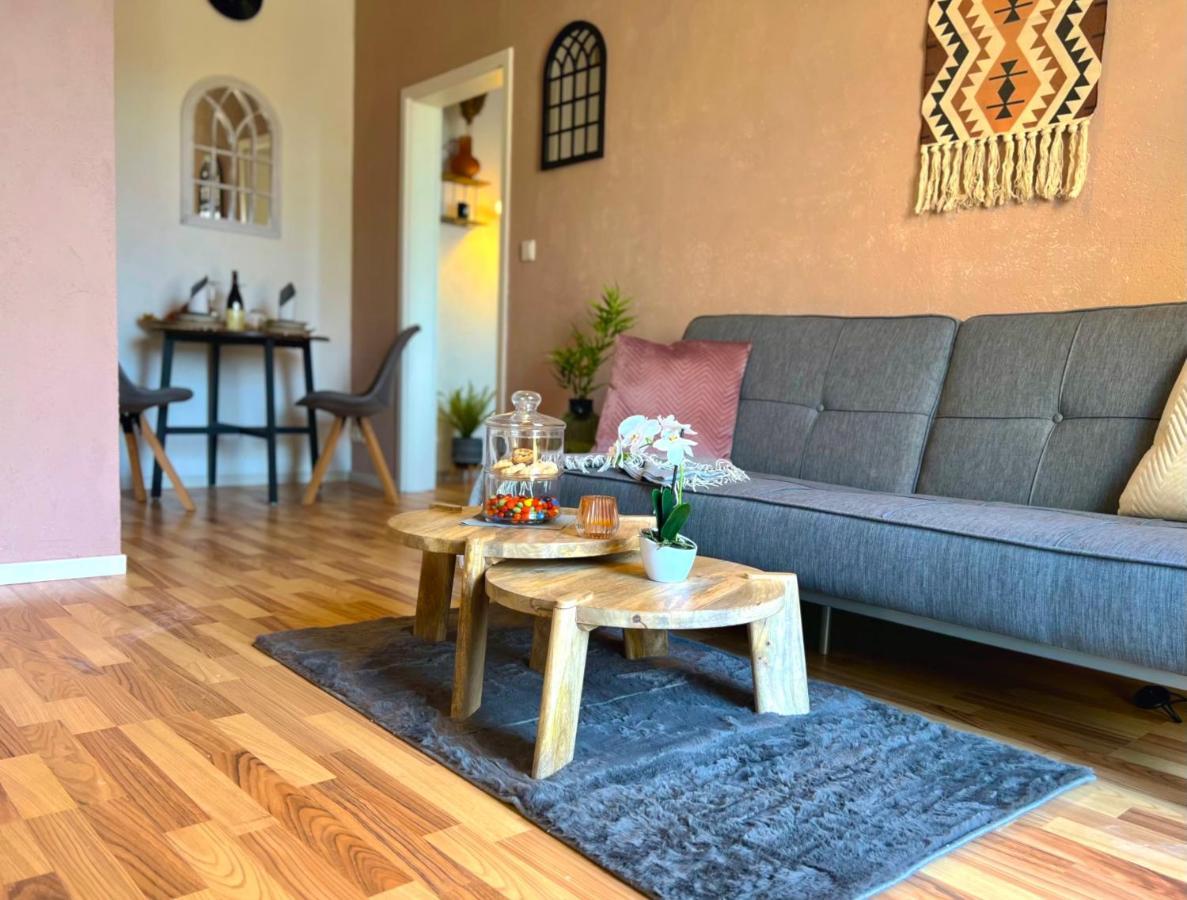 Elbling Apartment Mit Terrasse - Netflix - Parkplatz - Weinbergblick Meissen Exterior photo
