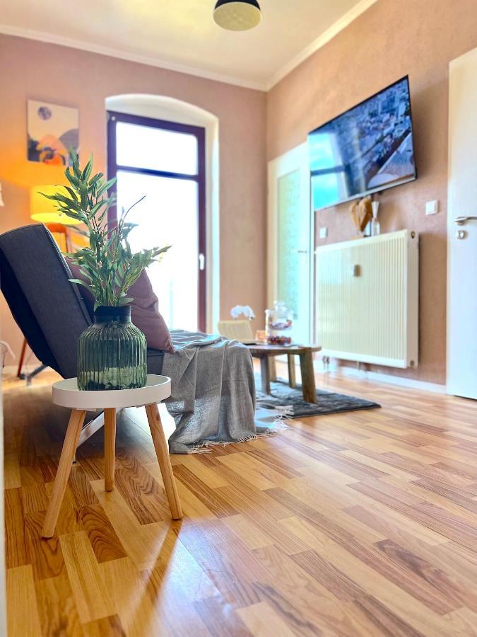 Elbling Apartment Mit Terrasse - Netflix - Parkplatz - Weinbergblick Meissen Exterior photo